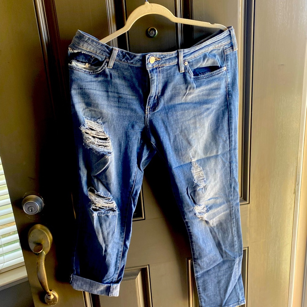 Just Black Capri Jeans 32